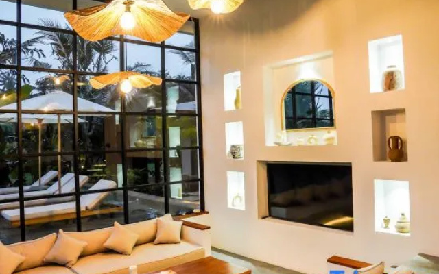 4BR Villa René Luxury & Serenity in Rice Fields – Guest Rooms – Ubud