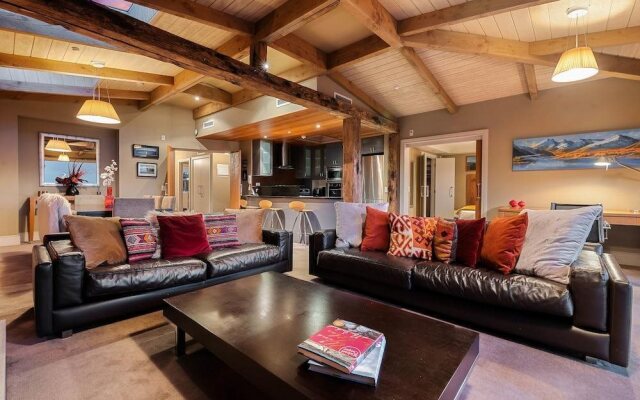 Chambers City Centre Penthouse