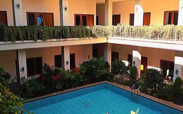 Crystal Inn Hotel Batu