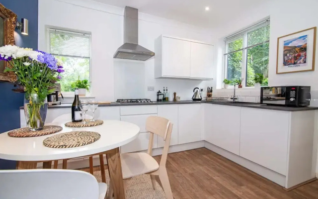 Host Stay Terrace on Canal