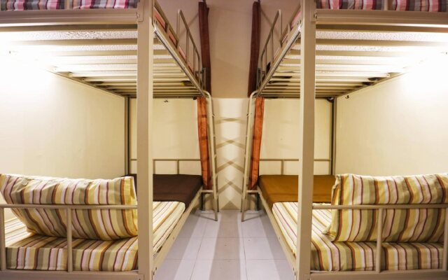 Pondok Backpacker City Square