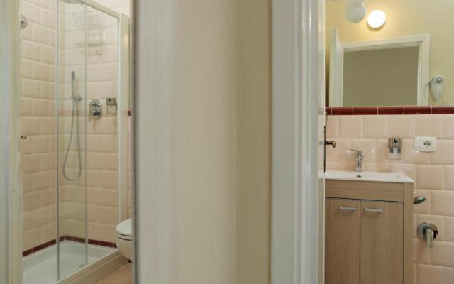 Hu Park Albatros Village