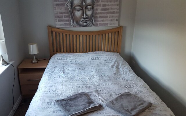 Black Hall Mews Apartment
