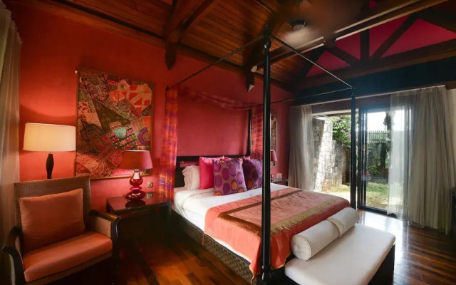 Sankhara Beachfront Villas