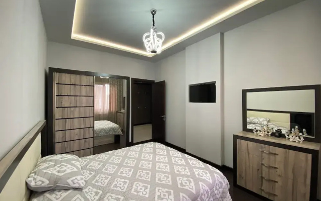 Apartment by Luxe Group TT666