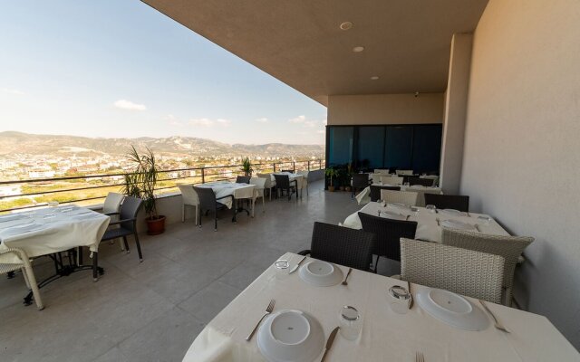 Artes Hotel