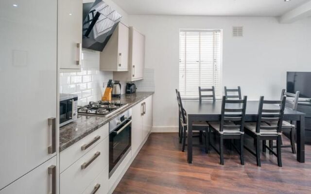 OYO Home 109 Old Nichol Street