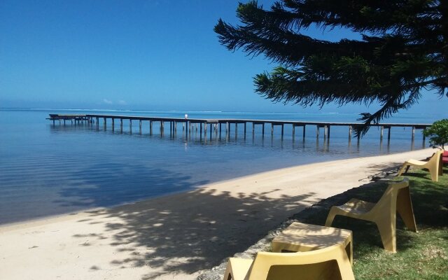 Linareva Moorea Beach Resort