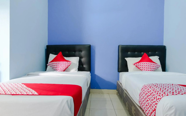 OYO 778 Guest House Amalia Malang