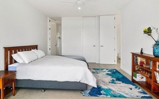 Mana Sarovar - Designer Lake Tarawera Holiday Home