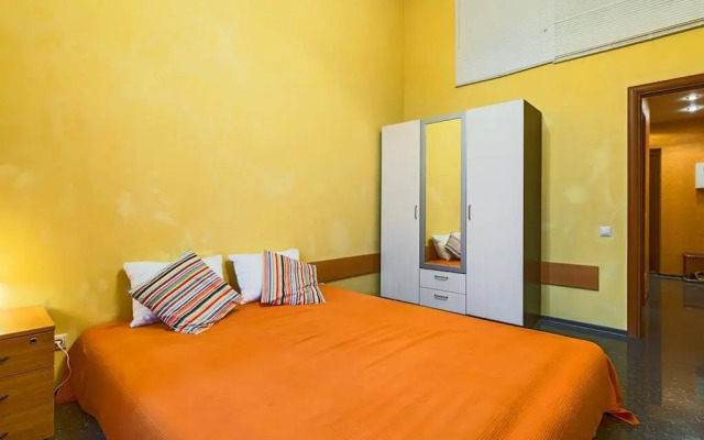 Apartamenti na Bryantseva 13