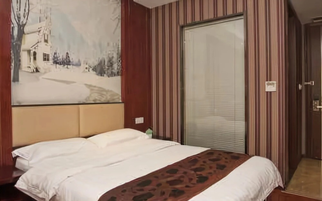 Hotel & Davos (Chongqing Ranjiaba Light Rail Station)