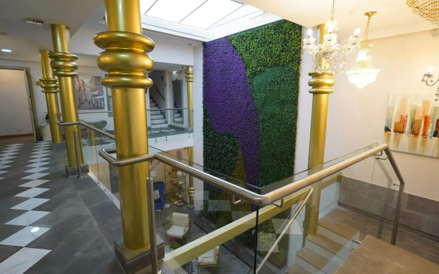 Adamas House Hotel
