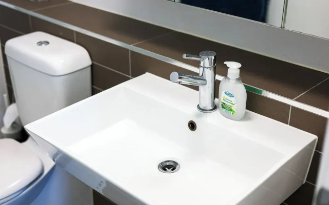 StayAU Leisure 2BR Modern CBD Apt