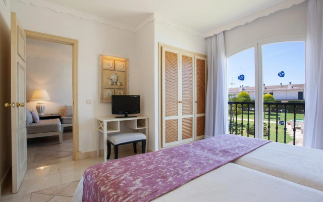 Grupotel Macarella Suites & Spa