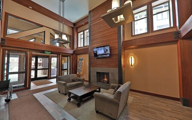 Founders - 4374 2 Bedroom Condo by RedAwning