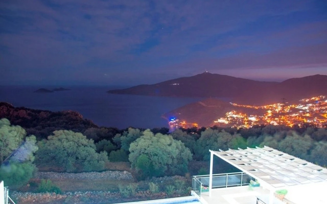 Villa Akca by Akdenizvillam