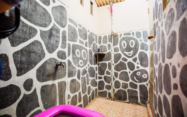SPOT ON 1762 Gandrung Payungan Family Inn