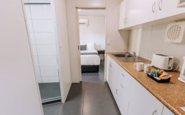 Discovery Resorts- Lake Argyle