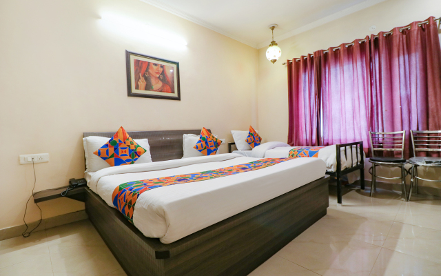 Fabhotel Golden Sunrise Inn