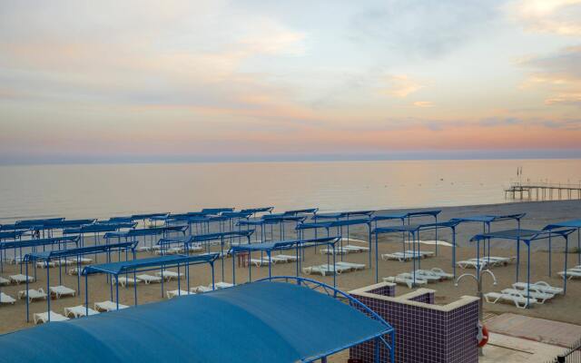 Mediterranean Breeze