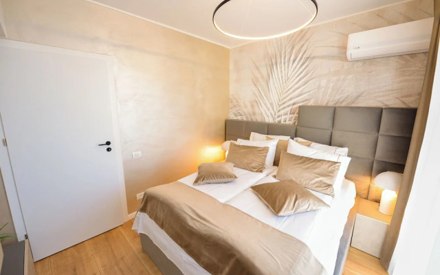 Wabi Sabi - One Bedroom - Romana Square