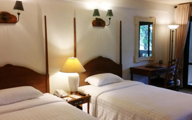 Lake View Resort & Golf Club