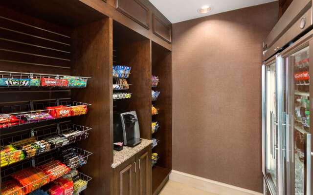 Hilton Garden Inn Shelton