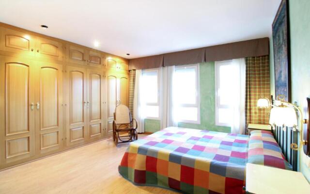 Sistach Rentals Cap Castell 3AB