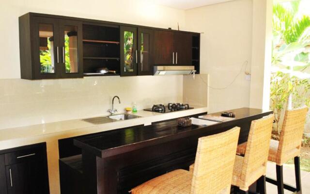 Tanjung Lima Seminyak Villas