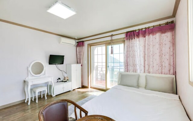 Geoje New Happy Pension