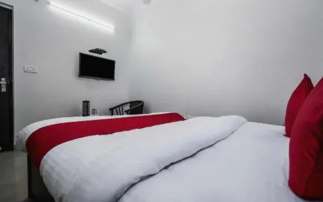 OYO Flagship 70205 Hotel Rock On