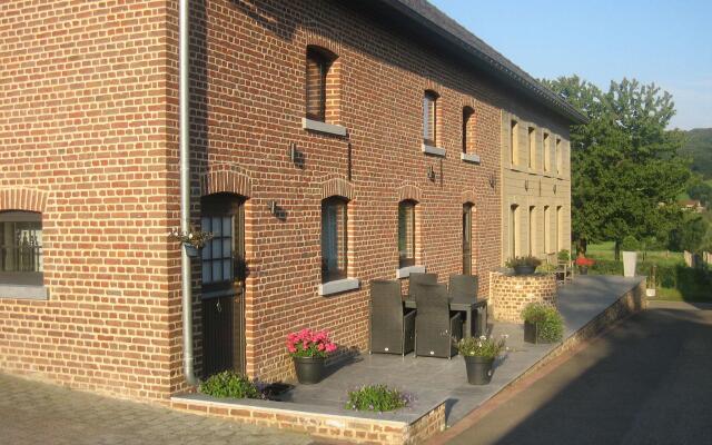Holiday Home in Epen With Fenced Garden