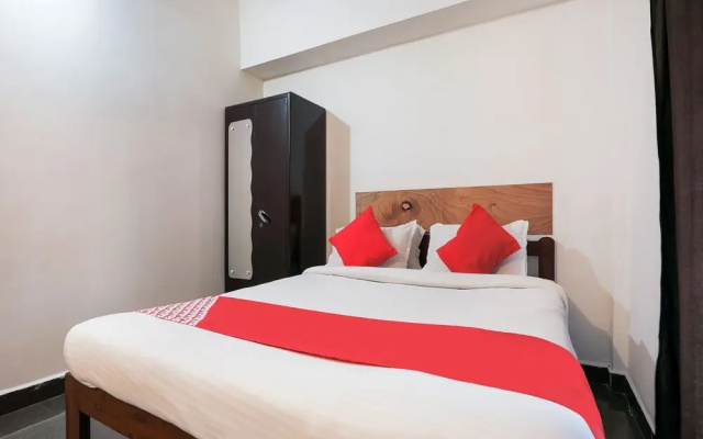 Oyo 39571 Baga Beach Comfort