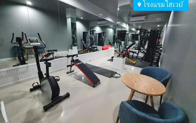 Highway Hotel Khon Kaen