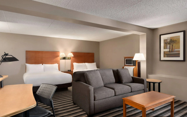 Royal Hotel Calgary, Trademark Collection by Wyndham