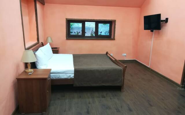 Art Garden Hostel and Tours