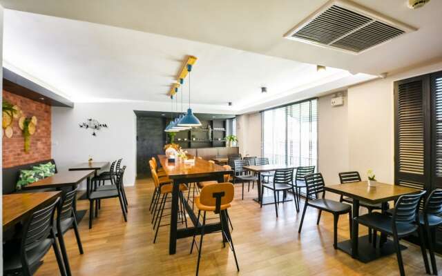 Kitzio House Hotel