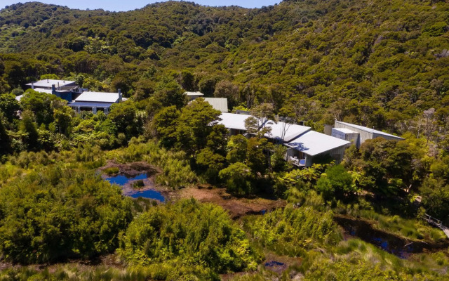 Awaroa Lodge
