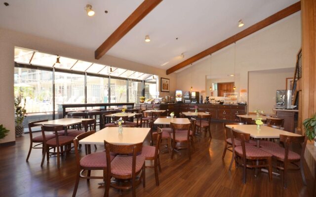 Best Western Plus Executive Inn