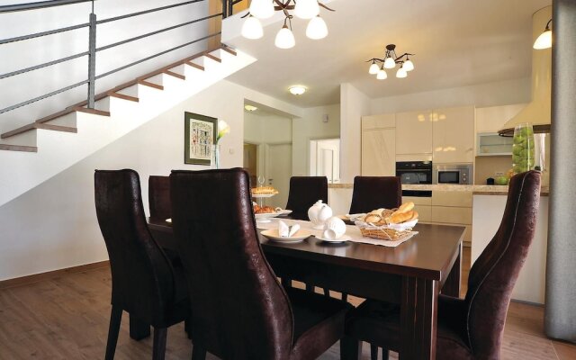 Beautiful Home in Sibenik With Wifi and 3 Bedrooms