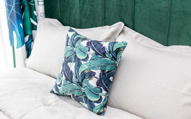 Locals Boutique Apartment Huafa Plaza 28