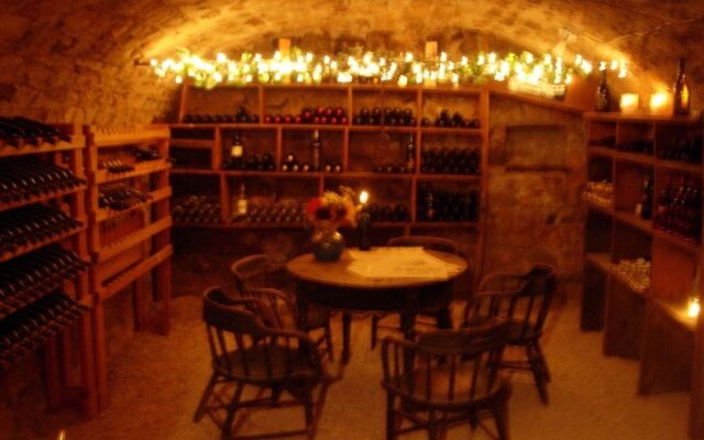 The Historic Hotel Leger