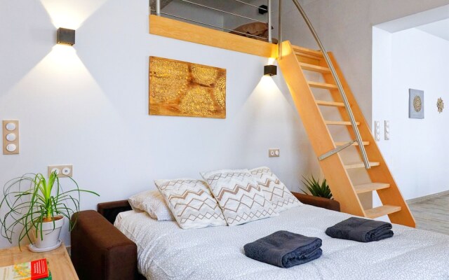 Beautifully Refurnished with AC