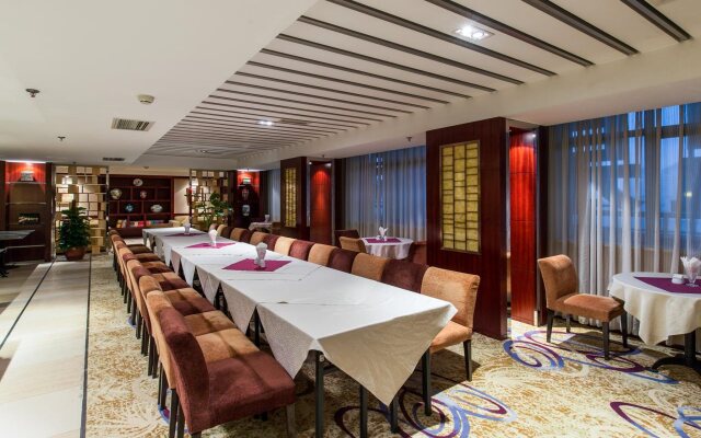 King Wing Hot Spring International Hotel