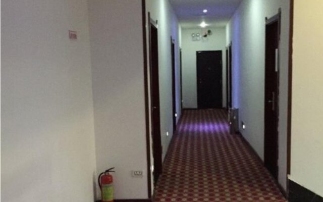 Junyi Business Inn