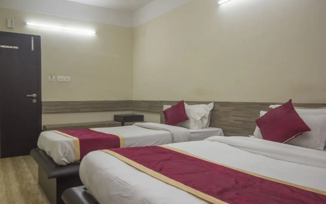 OYO 25007 Hotel Royal Garden
