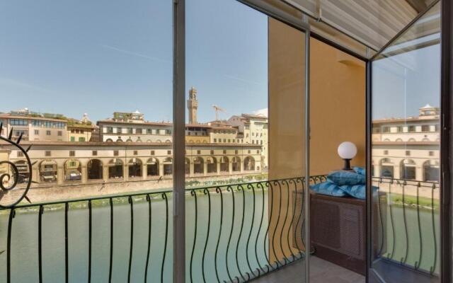 Apartment Ponte Vecchio Balcony