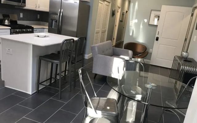5 Bedroom Gem Minutes from Manhattan