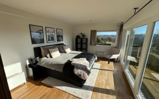 Spacious Villa With Sauna